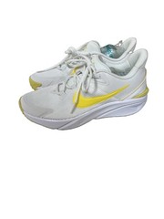 Nike Star Runner 4, Running Shoe white with vibrant yellow Swoosh Size 5Y