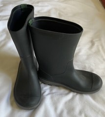 Kamik Black/Gray Stomp Waterproof Rubber Rain Boots Youth Kids/Boys/Girls Size 4