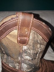Itasca Buckaroo Camo Pink Leather Youth Boots (Size 12) Slip and Oil Resistant.