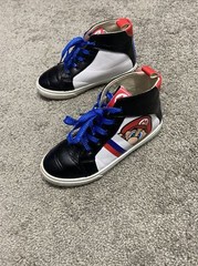 Ground Up Super Mario Graphic Print Mid Top Black White Red Sneakers Youth Sz 4