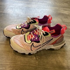 Nike React Vision Shoes 7Y Volt Laser Crimson CD6888-102 White Pink Run Sneakers