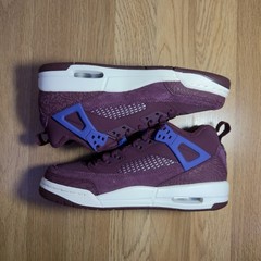Jordan Spizike Low „Bordeaux Sail Hyper Royal“ (GS) US 5.5Y