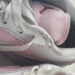 Air Jordan Retro 1 Low GS Kids size 4Y Pink White Red 553560-608 Sneakers