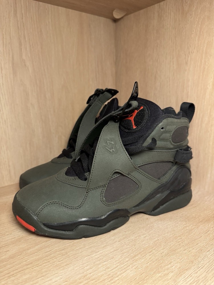 Air Jordan 8 Retro ‘Undefeated’ Green Black Red High Top Kids Sneakers 4.5Y