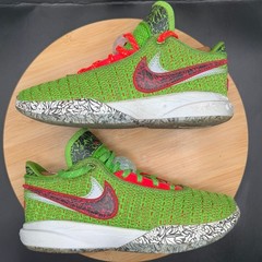 Nike Lebron XX 20 ‚Stocking Stuffer‘ Green Sneakers (GS) Size 6.5Y