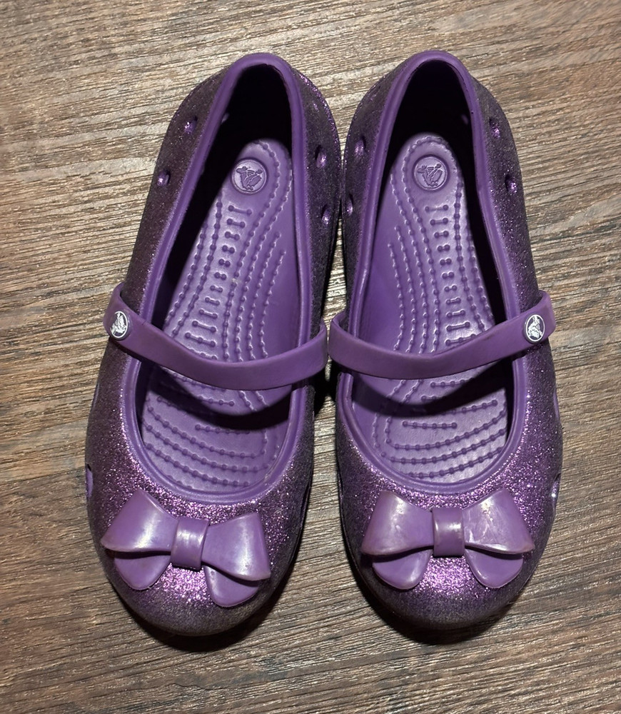 💜 Crocs Children’s Ballet Flats – Purple Glitter w/ Big Bow – Size C13 🎀