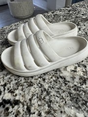 UGG Youth Size 3 EU 35 White Sport Yeah Slides
