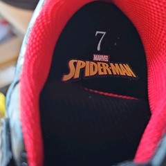 Marvel Spider-Man Light-Up Sneakers Black Red Hook & Loop Unisex Kids Low Top