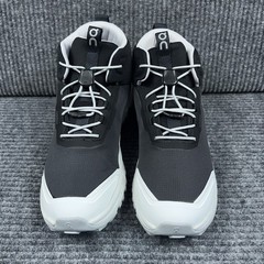 On Cloud Waterproof CloudHero Unisex Mid Hiking 5y Women’s 6.5 Black White NEW