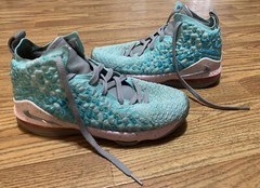 Nike Lebron XVII 17 (GS )South Beach Basketball BQ5594-444 Sz 6.5Y Women’s Sz 8