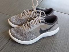Nike Flex Contact Unisex Kids Sneakers Gray Black Low Top Lace Up Size 3.5Y