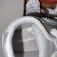 Oomphies Mika Silver/White Glitter Lace-Up Low Top Sneakers Kids 7C EU 23.5
