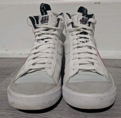Nike Blazer Mid 77 SE Dance White Rush Maroon DH8641-101 Youth Sz 5.5