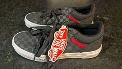 Vans Classic Seldan Checkerboard Sneaker Lace Up Low Black Gray Red Youth 4 NEW