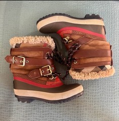 Authentic Burberry Mini Windmere Shearling Boot Khaki – Size EU29US11.5