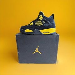Nike Air Jordan 4 Retro Thunder 408452-017 Youth 4.5Y / Women’s 6 Black Yellow