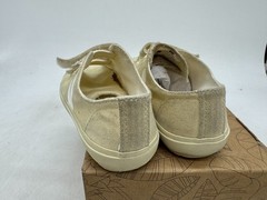 Veja Small Ollie Canvas Sneaker Kid’s Beige Llightweight Athletic Shoes – 11