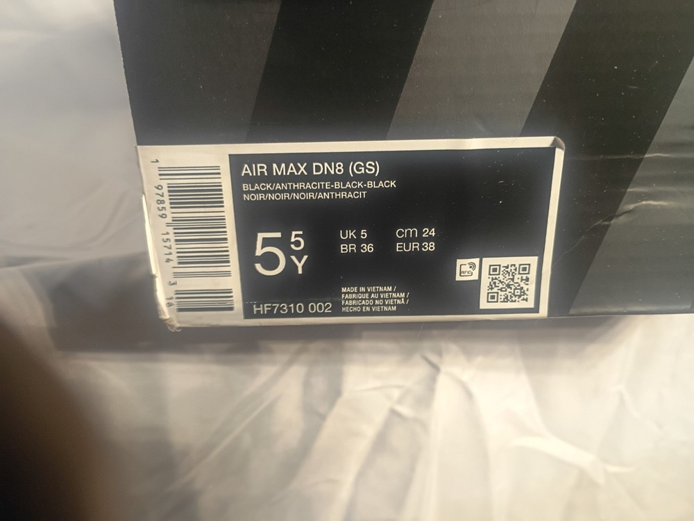 Nike Air Max DN8 (GS) Synthetic Low Top Sneaker Unisex Kids 5.5Y Black HF7310