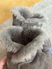 UGG Kids Bailey Button Gray Suede Leather Sheepskin Fur Lined Boot Toddler Sz 8