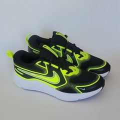 Nike Cosmic Runner (GS) Black Volt Wolf Grey Sneakers Unisex Kids 7Y HM4402-005