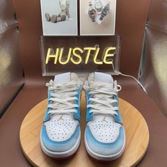 Jordan 1 Low SE University Blue Gradient (GS) Sz 6.5Y