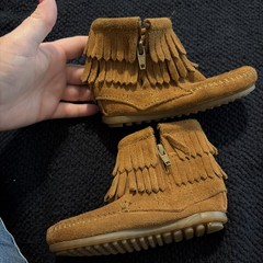 Minnetonka Kids‘ Suede Leather Double Fringe Soft Sole Moccasins Child Infant 8