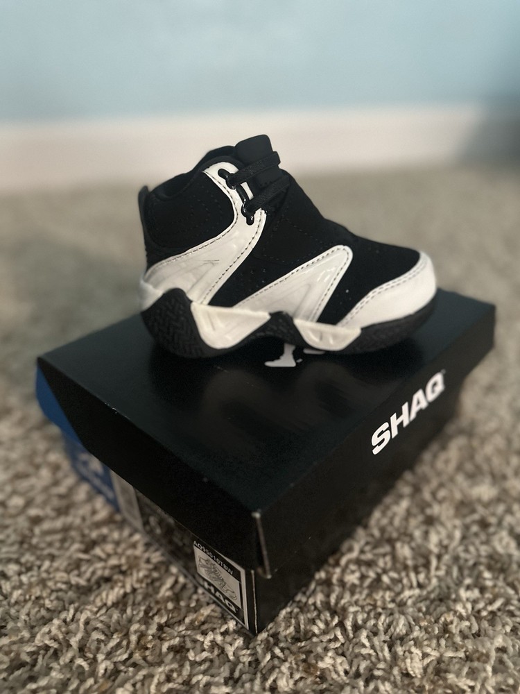 SHAQ Devastator Mid Top Basketball Sneakers Black/White Kids US 6 EU 22