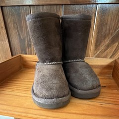 UGG Brown Sheepskin Shearling Style Mid-Calf Pull-On Round Toe Boot Toddler 6
