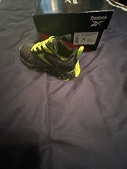 Reebok Zig Vector Black and Neon Yellow Speckled Running Shoes Kids Size 5M