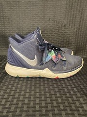 Nike Kyrie 5 GS Galaxy Sneakers Size 6.5Y AQ2456-900 Kyrie Irving