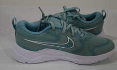Nike Cosmic Runner (GS) Color: Mint/Tan Size 6.5Y (New)