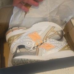 New Balance 1906R Big Kid Silver Metallic Peach Bloom