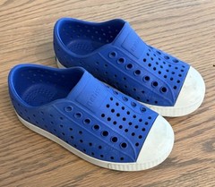 Native Kids Jefferson Slip On Regatta Blue White Water Shoes Toddler size C9 EUC