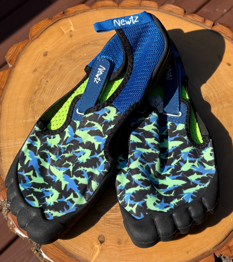 NEWTZ Shark Water Shoes: Size 6 Blue & Green Shark Pattern