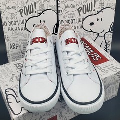 Peanuts® Snoopy White Canvas Lace-Up Children’s Shoes