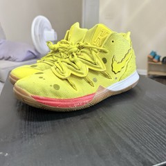 Nike Kyrie 5 Sponge Bob Square Pants GS Size 6.5Y 8W CJ7227-700 Nickelodeon