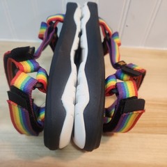 TEVA HURRICANE XLT2 RAINBOW PRIDE HIKING SANDALS YOUTH 2 WOMEN 4