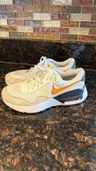 Nike Air Max SYSTM (GS) White/Total Orange Mesh Low Top Sneakers 4Y