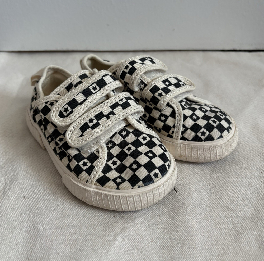ZARA Unisex Kids Checkered Canvas Low Top Sneakers Black White Stars 6