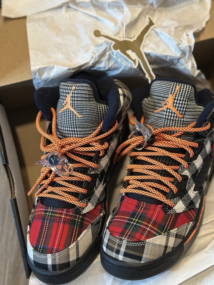 Size 5.5 (GS) – Jordan 5 Retro Mid Plaid 5.5 Y/ 7W