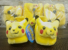 Vintage 1999 Pikachu Plush Slippers Childrens 5-12 Footwear Nintendo Pokemon NEW