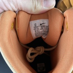 MISMATCH Right Boot 4.5/Left Boot 5 – Nike Woodside 2 High „Sesame“ – 524872-201