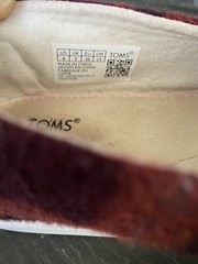TOMS Red Fall Flannel Plaid Slip On Kids Youth Size 4