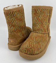 UGG Kids Classic II Graphic Stitch Boot Short Chestnut Brown Colorful Logo Sz 13