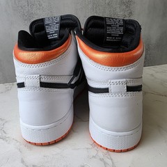 NIKE AIR JORDAN 1 ONE HIGH ELECTRO ORANGE BOYS SIZE 5.5Y 575441-180