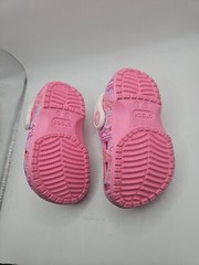 Crocs and Hello Kitty & Friends Kids Classic Clog with 8 Jibbitz Charms PINK C5