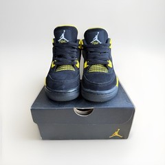 Nike Air Jordan 4 Retro Thunder 408452-017 Youth 4.5Y / Women’s 6 Black Yellow