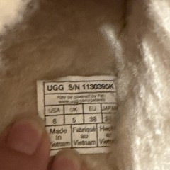 UGG FUNKETTE SLINGBACK SLIPPER ‚CHESTNUT‘ (kids). 1130395K. Size 6.