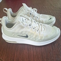 Nike Sneakers Air Max Axis size 6