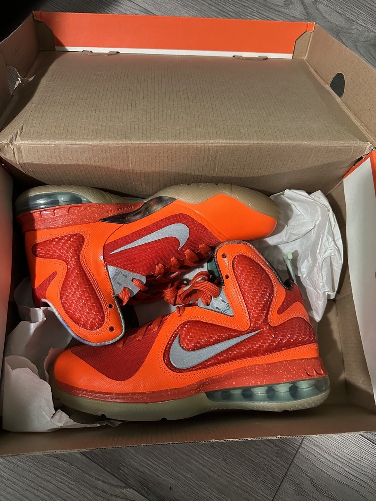 Nike LeBron 9 GS Galaxy 2011 Size 4Y Brand New 472664-800